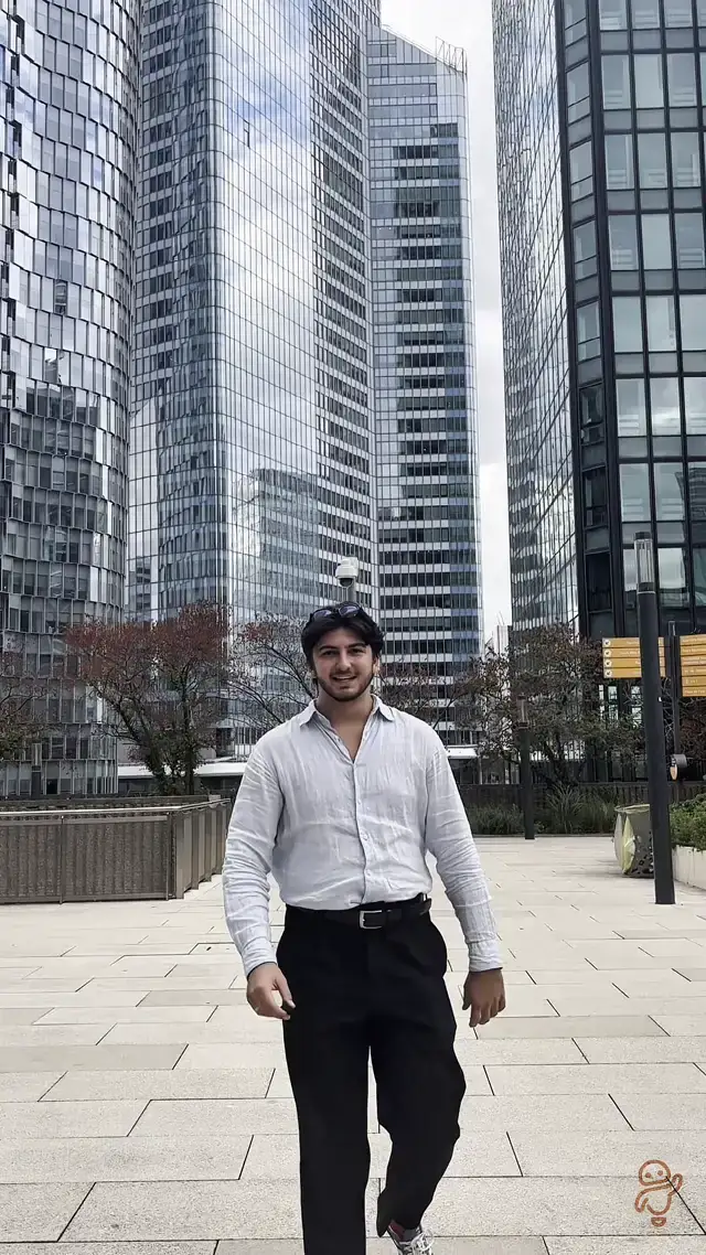Marceau Michaud et Antoine Brosseau, fondateurs d'Elio Robot, présentant l'entreprise